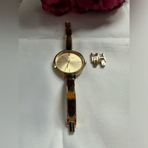 Michael Kors stunning gold watch